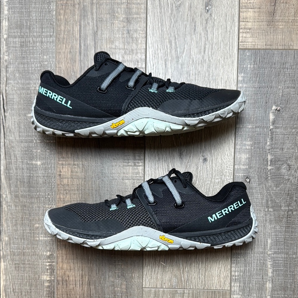 Merrell Woman’s Barefoot Trail Glove Running Shoes